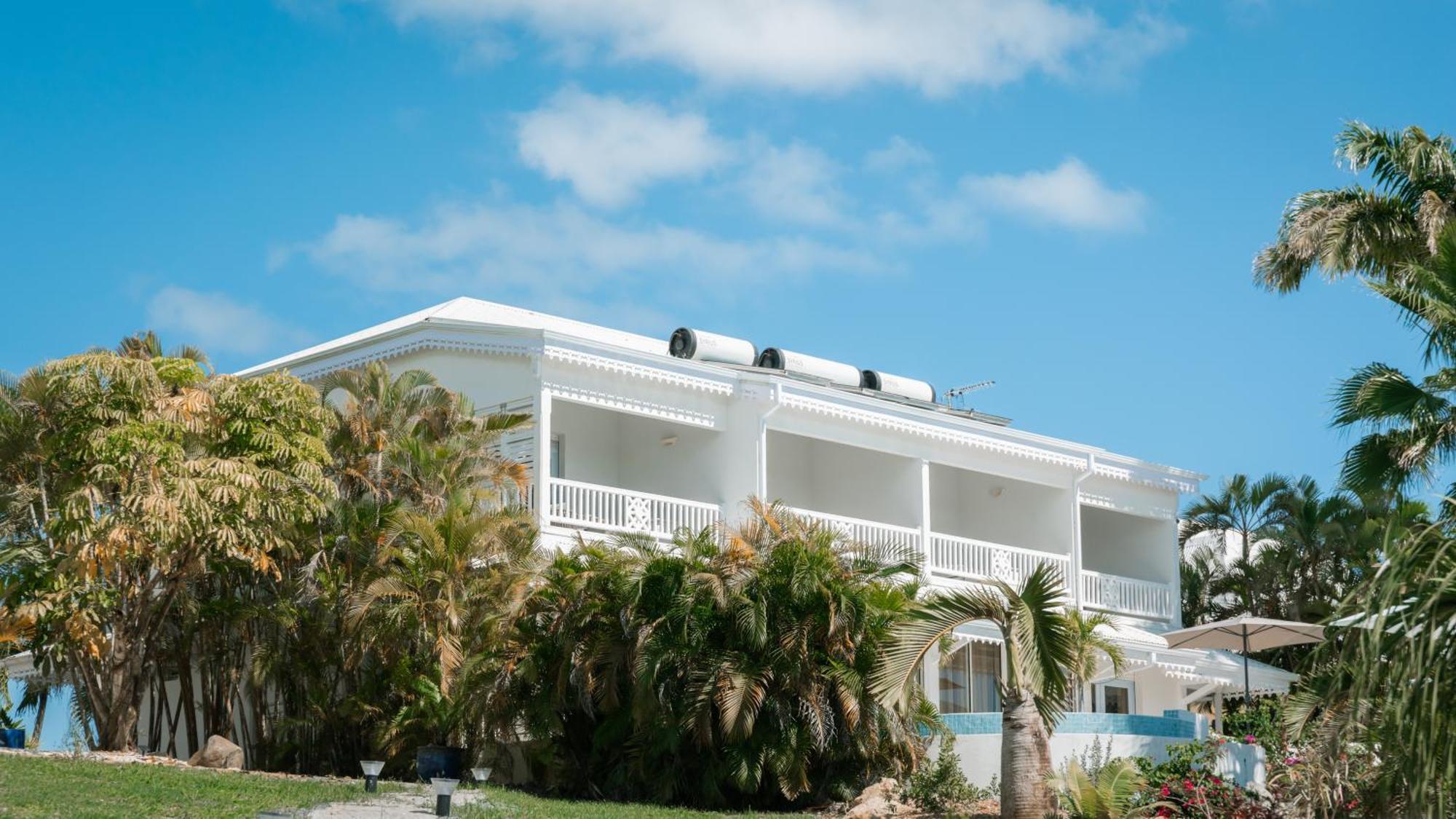 Hotel Amaudo Saint-Francois  Exteriör bild