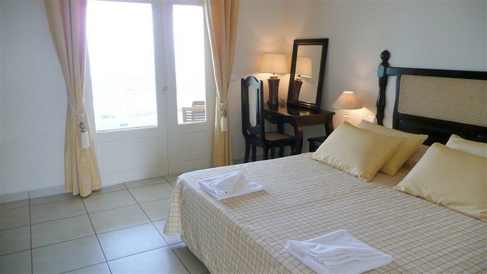 Hotel Amaudo Saint-Francois  Exteriör bild